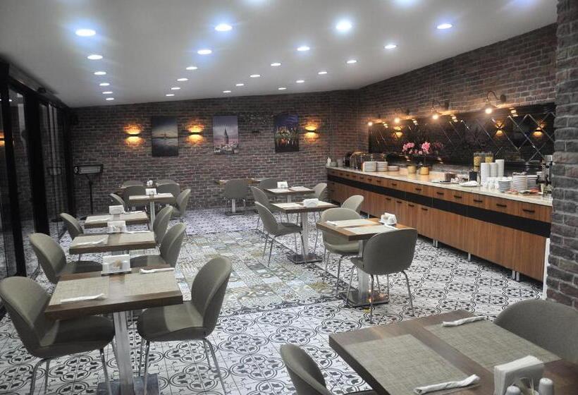 Pell Palace Hotel & Spa