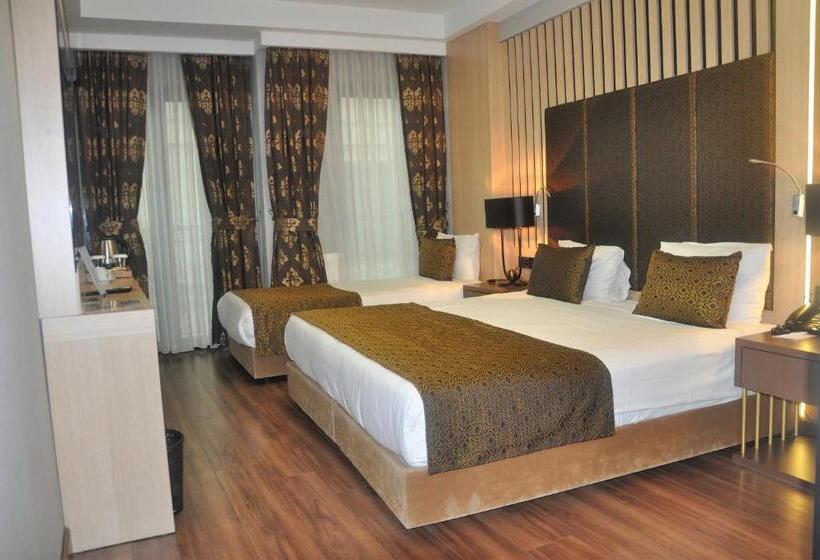 Pell Palace Hotel & Spa