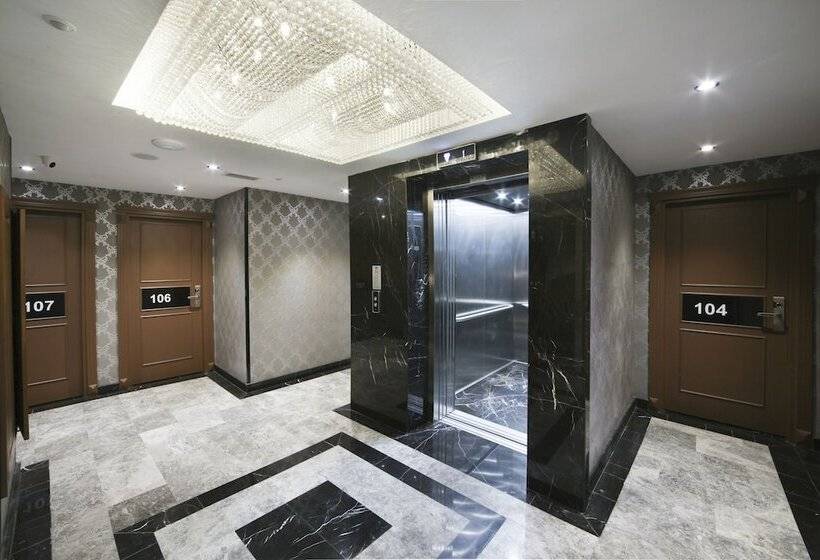 Pell Palace Hotel & Spa