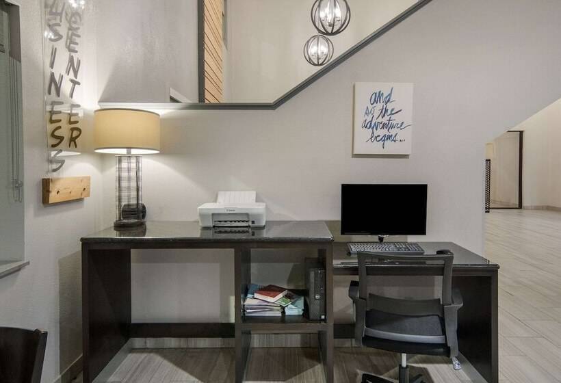 בית מלון כפרי Quality Inn & Suites Roanoke Fort Worth North