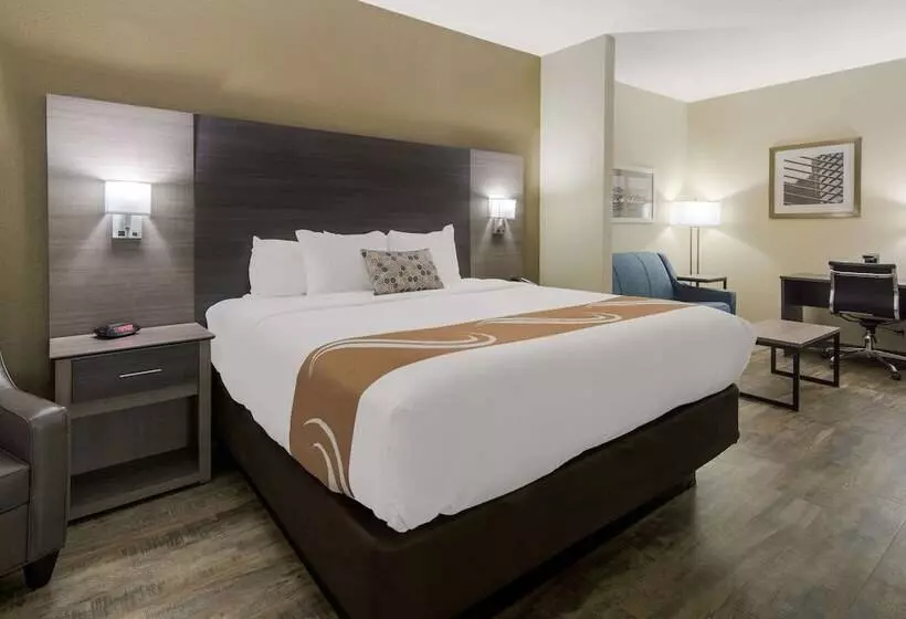 Hotelli Quality Inn & Suites Roanoke   Fort Worth North