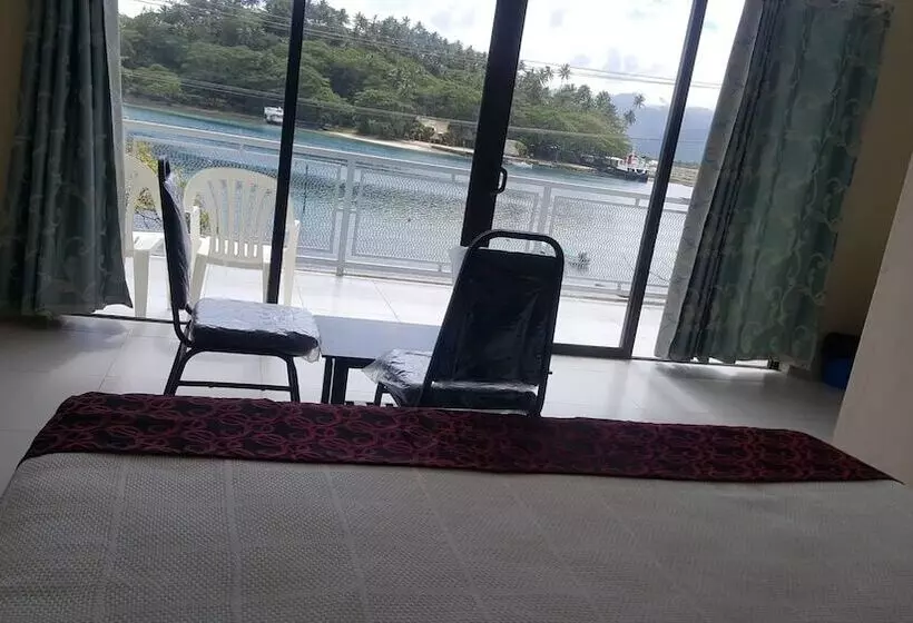 モーテル Bay View Barbers Lodge