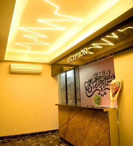 הוסטל Charyana Hotel Ac Dormitory