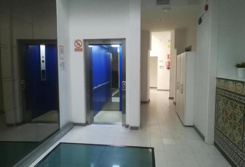 Hostel Urban Sevilla