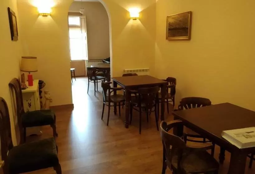 Albergue Luz De Frómista