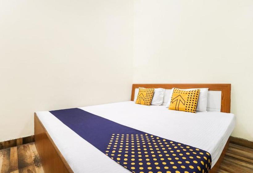 Hotel Spot On 62824  Gold Inn