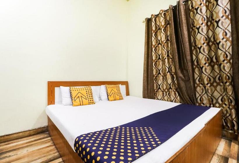 Hotel Spot On 62824  Gold Inn