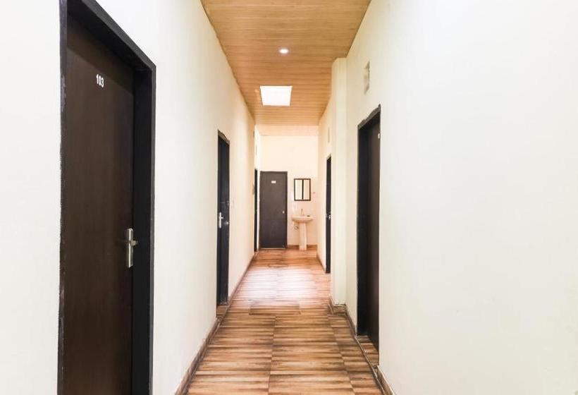 Hotel Spot On 62824  Gold Inn