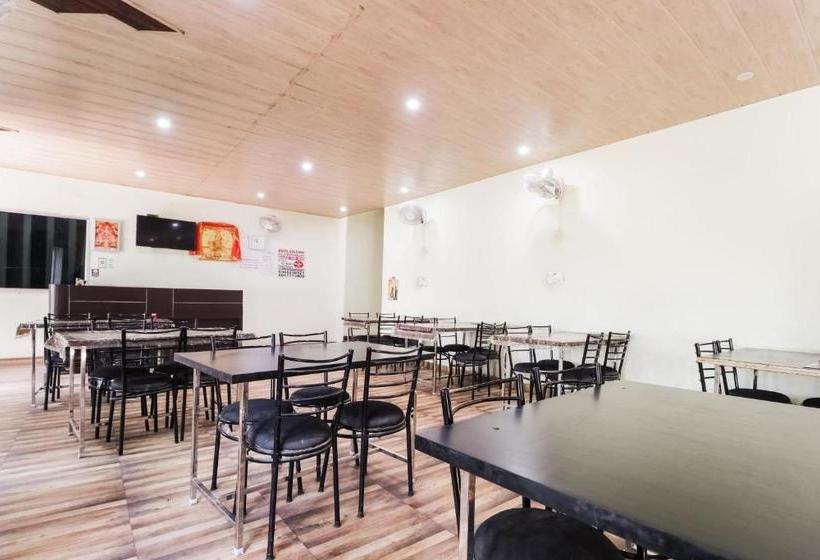 Hotel Spot On 62824  Gold Inn