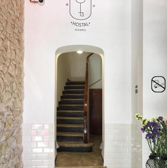 Hostel Numero Trece   Free Towels, Coffee Beans And Remote Check In!