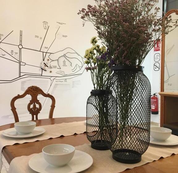 Hostel Numero Trece   Free Towels, Coffee Beans And Remote Check In!