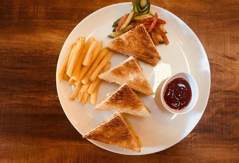 هتل Heritage Above 1