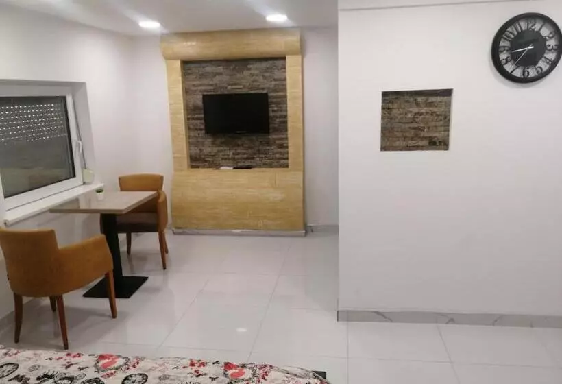 هتل Vila Violeta