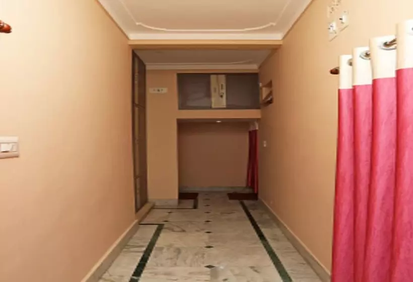 Hotelli Kristi Guest House, Shantiniketan