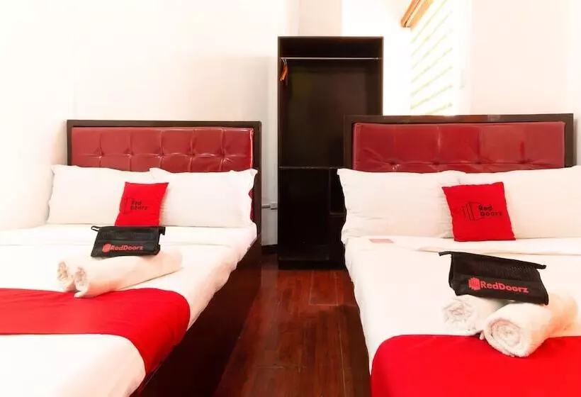 هتل Reddoorz Near Robinsons North Tacloban