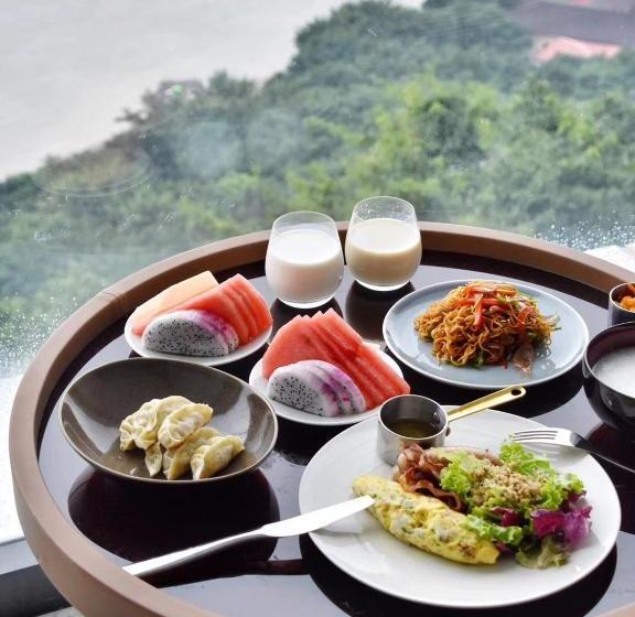 هتل The Mont Mirage