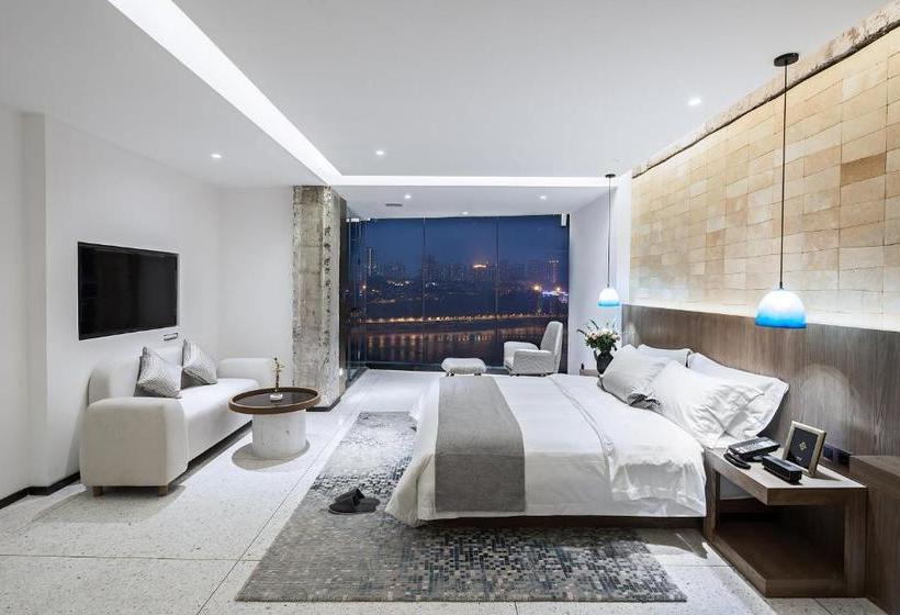 هتل The Mont Mirage