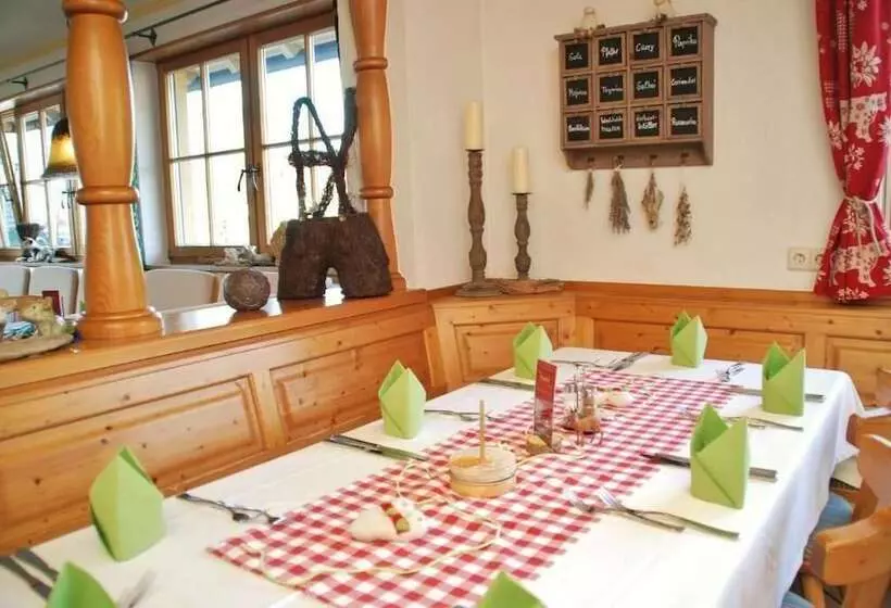 ホテル Traditions Gasthaus Bayrischer Hof