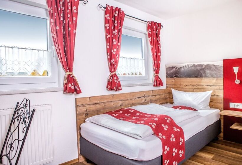 ホテル Traditions Gasthaus Bayrischer Hof