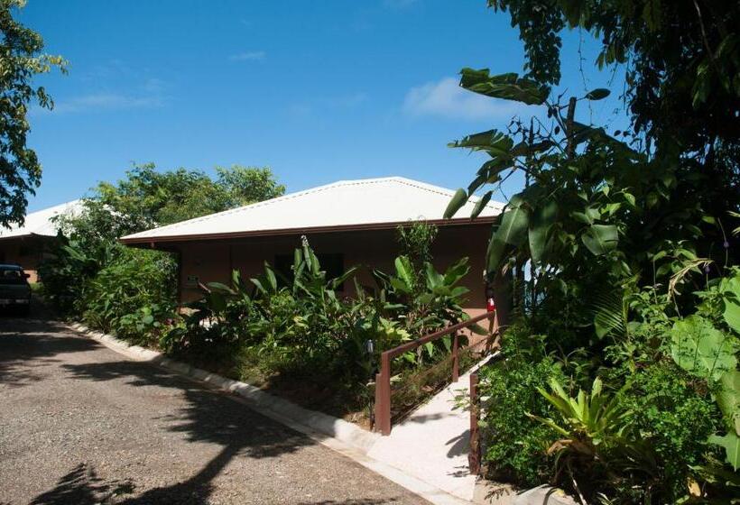 Отель Drake Bay Greenleaf