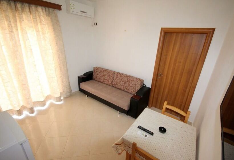 בית מלון כפרי Four Islands