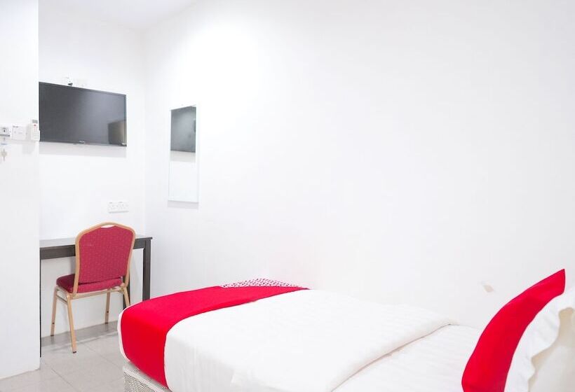 בית מלון כפרי Oyo 89373 Nobel Homestay