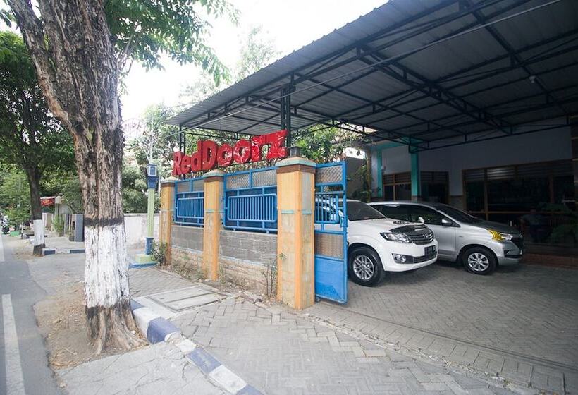膳宿费 Reddoorz Syariah Near Alun Alun Bojonegoro