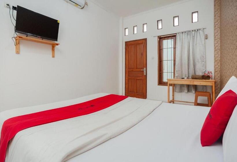 بنسيون Reddoorz Syariah Near Jatisampurna Hospital