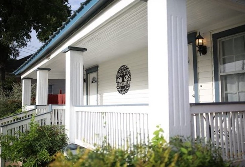 Bryn Oaks Bed And Breakfast