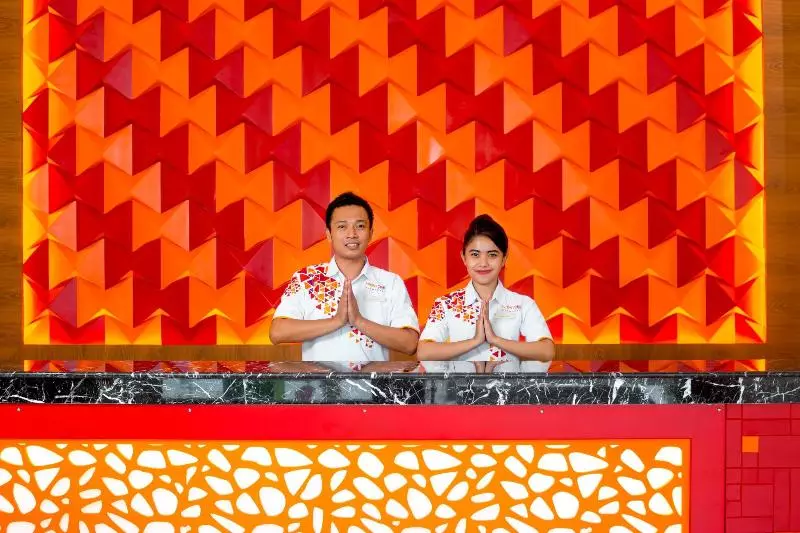 Front One Hotel Purwodadi