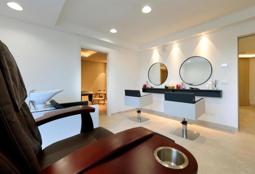 هتل The Signature Level at Grand Palladium Sicilia Resort & Spa