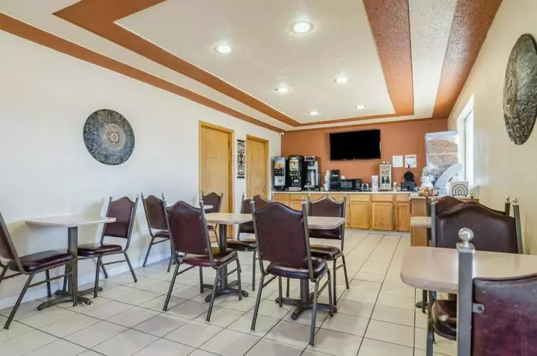 モーテル Regency Inn