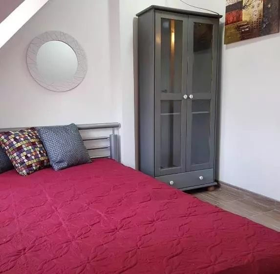 Airport16 Bed And Breakfast