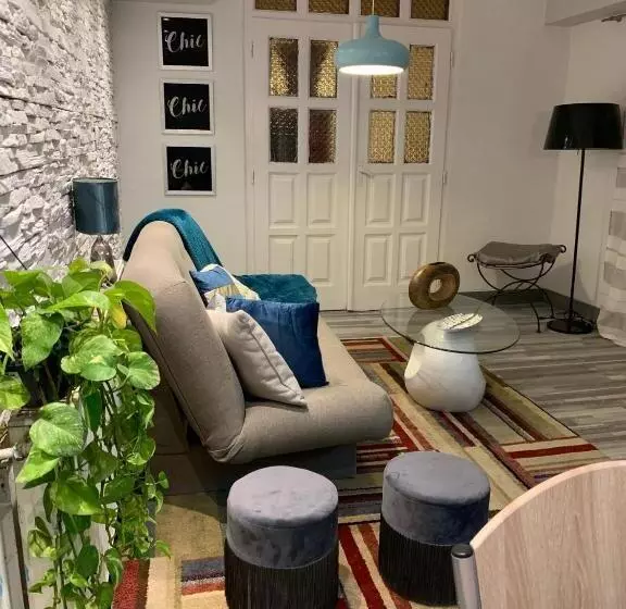 Airport16 Bed And Breakfast