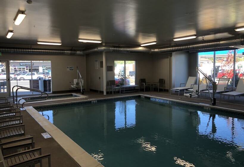 فندق Country Inn & Suites By Radisson, Flagstaff Downtown, Az