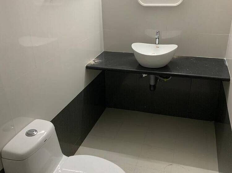 The Retreat   Hostel