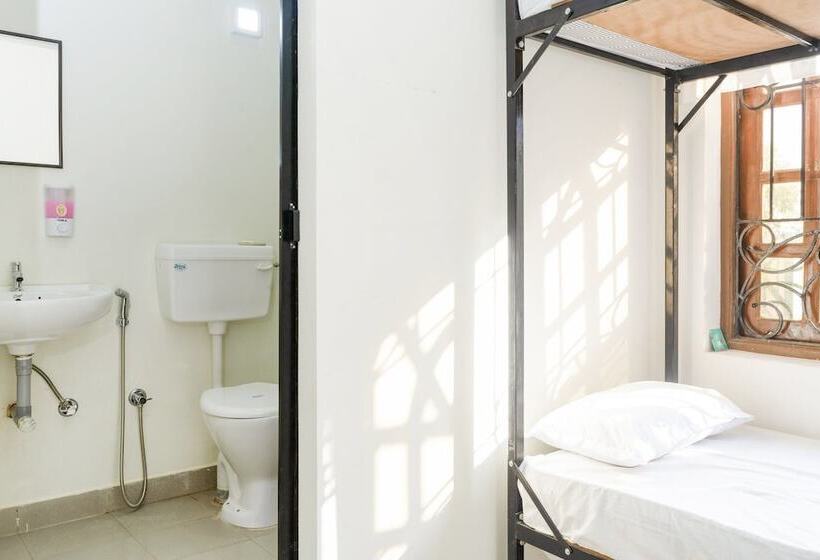 The Retreat   Hostel