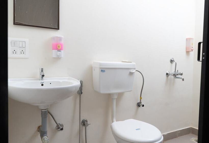 The Retreat   Hostel