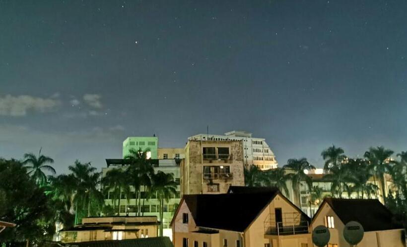 هاستل St Antoine