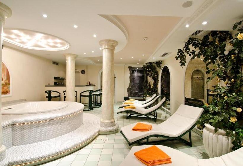 בית מלון כפרי Garni Astoria