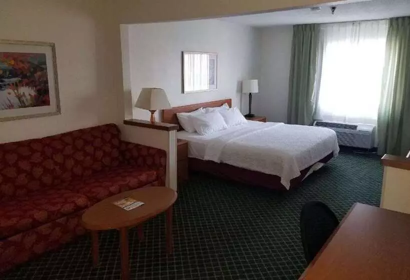 Отель Americinn By Wyndham Hudson