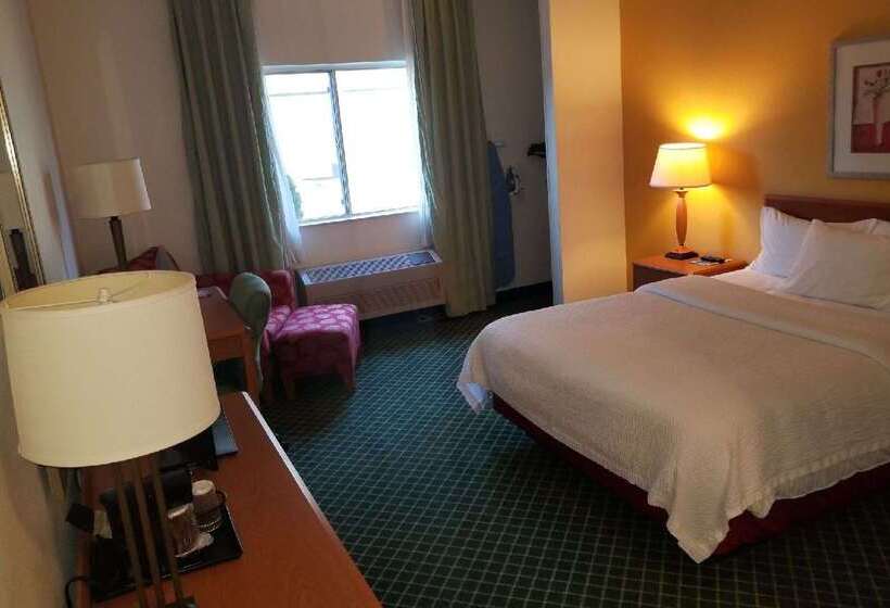 Отель Americinn By Wyndham Hudson