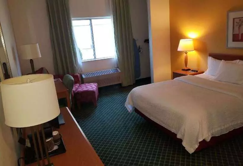 Отель Americinn By Wyndham Hudson