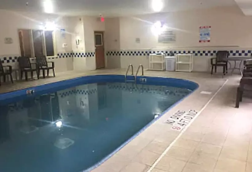 Отель Americinn By Wyndham Hudson