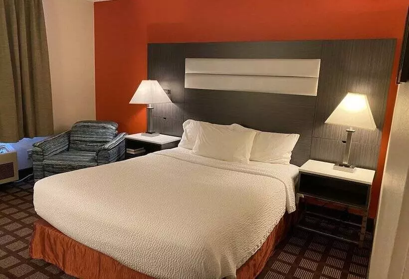 Отель Americinn By Wyndham Hudson