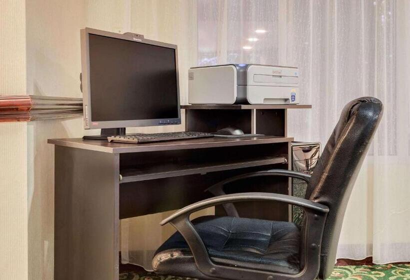 Szálloda Baymont By Wyndham Kalamazoo East