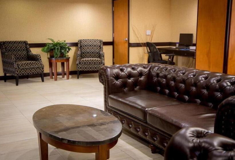 酒店 Baymont By Wyndham Madison Heights Detroit Area