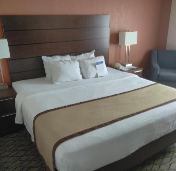 酒店 Baymont By Wyndham Madison Heights Detroit Area