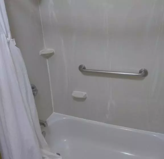 酒店 Baymont By Wyndham Madison Heights Detroit Area