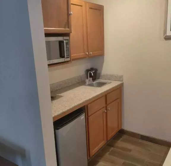 酒店 Baymont By Wyndham Madison Heights Detroit Area